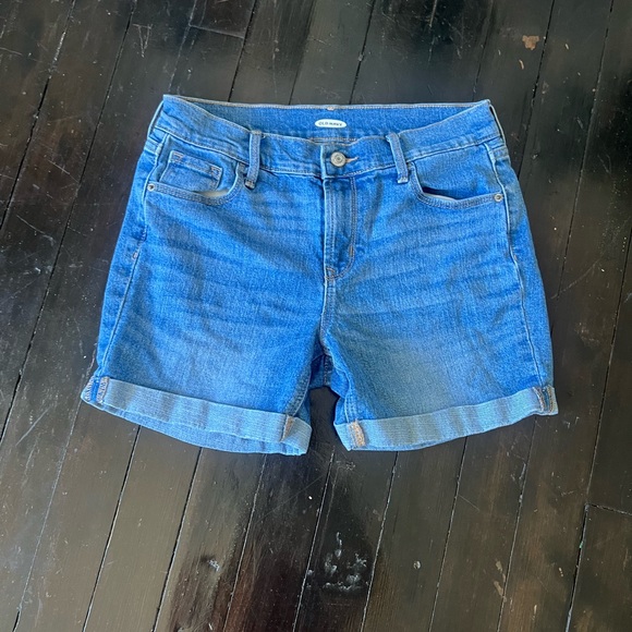 Old Navy High-Rise Denim Shorts size 2 - Picture 2 of 6